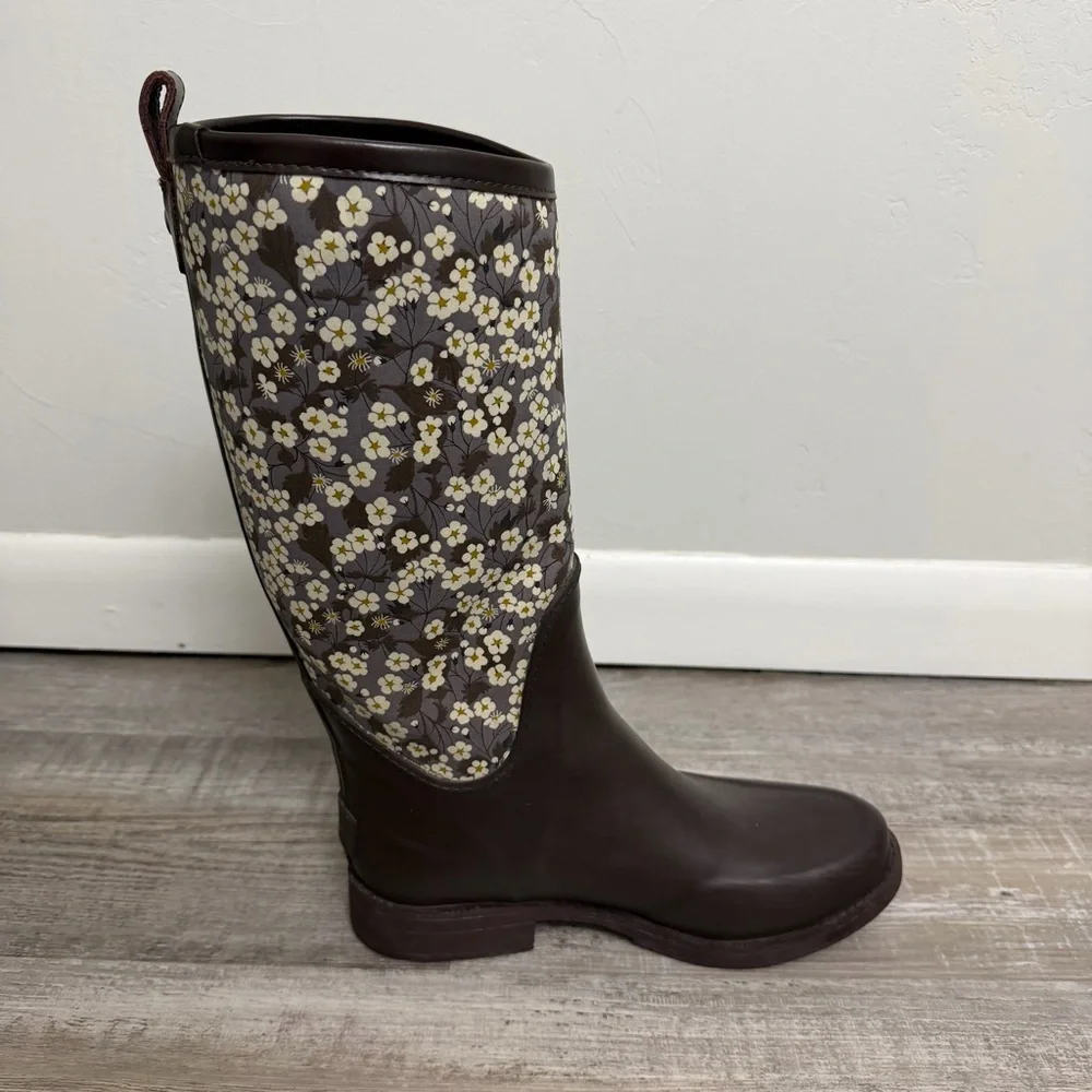 UGG Reignfall Liberty Tall Rain Boots, Floral Pattern-size 8 like NEW🔥 - Picture 3 of 11